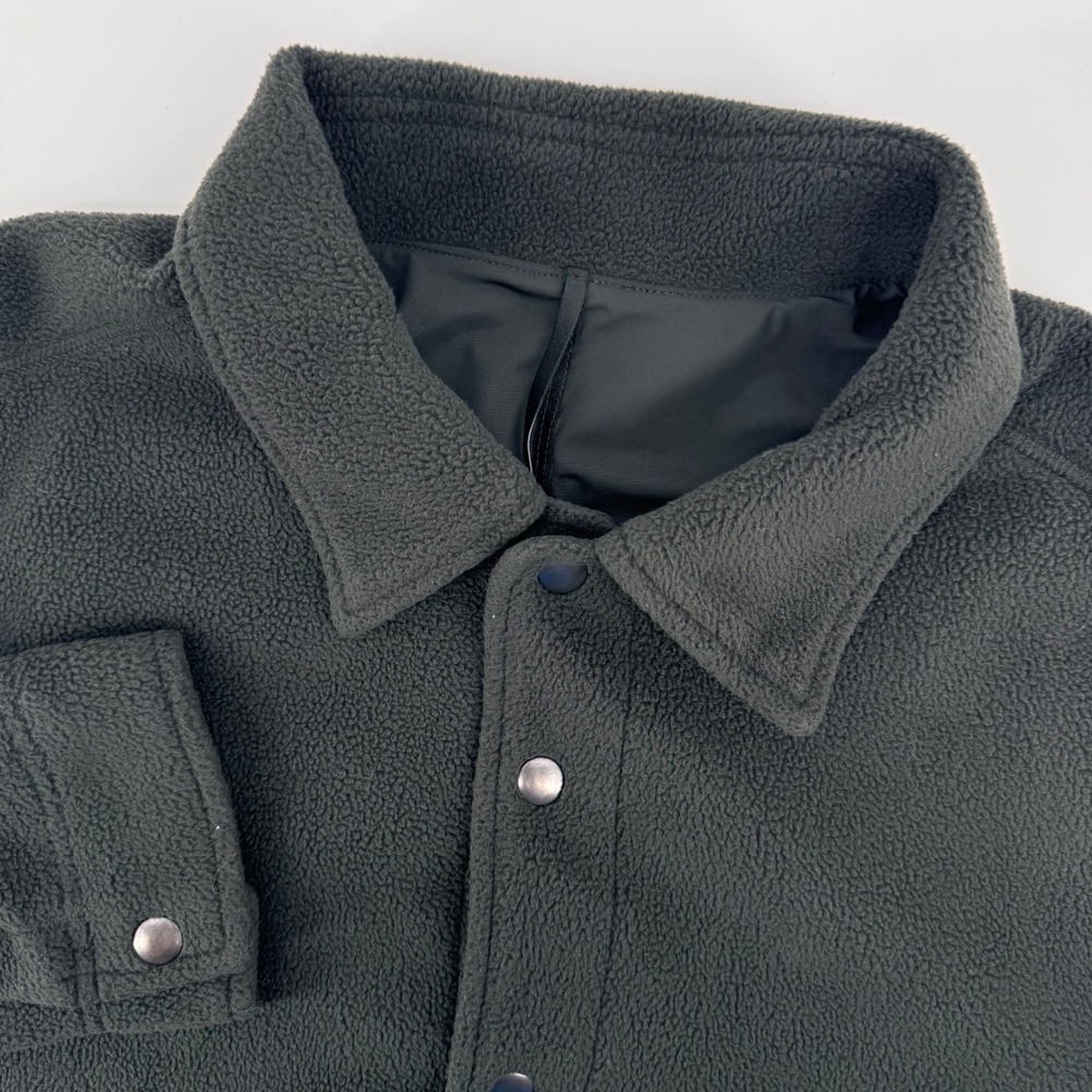 Lululemon Fleece Shirt Jacket Mens Medium Dark‎ Grey Snap Front LM3FGBS Shacket
